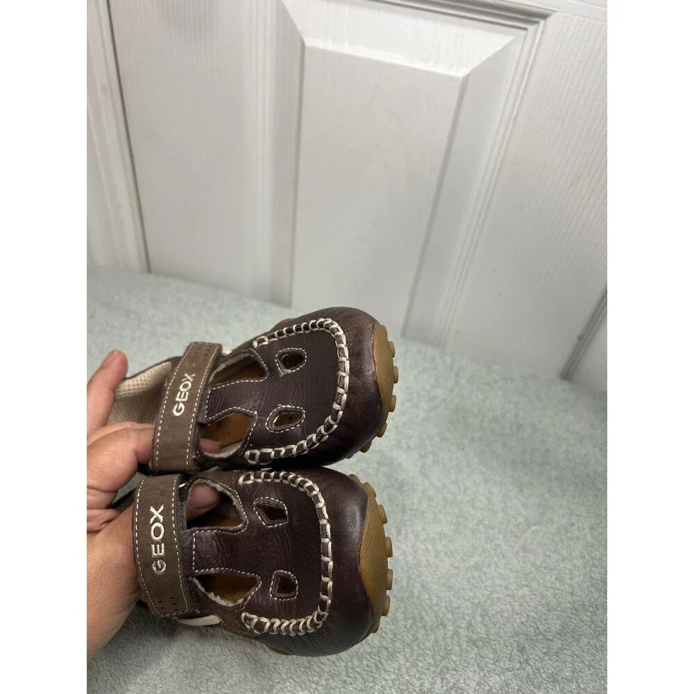 Geox Respira Girls Brown Leather Closed-Toe Sandals Size 10.5